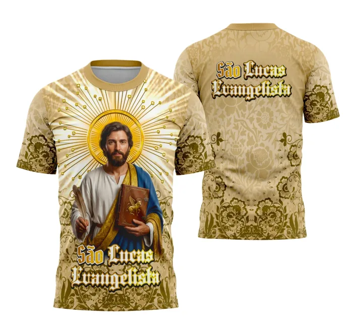 Camiseta unissex branca com logo no peito e estampa grande nas costas de São Lucas Evangelista, estilo moderno e elegante, perfeita para quem busca estilo e devoção.