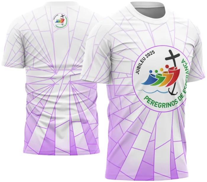 Camiseta unissex preta com logo no peito e estampa grande nas costas com tema Jornada dos Peregrinos, perfeita para eventos religiosos e uso casual.