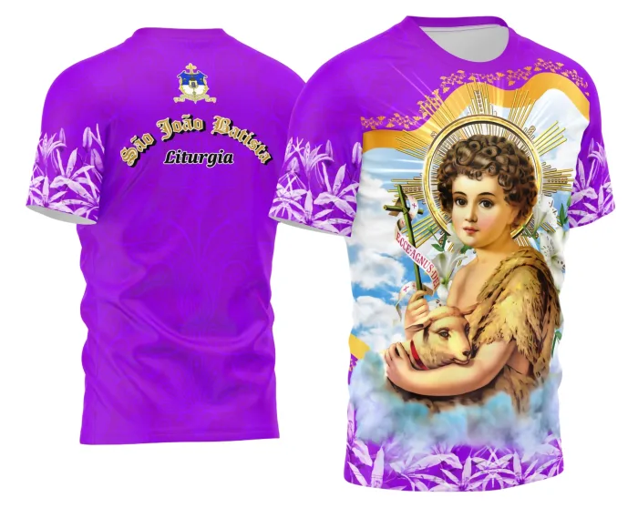 Camiseta unissex branca com logo no peito e estampa grande nas costas sobre São João Batista, ideal para quem busca estilo religioso e moderno.