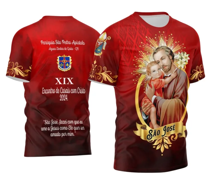 Camisa preta unissex com logo no peito e estampa grande nas costas com tema São José Religiosa, perfeita para quem busca estilo e fé juntos.