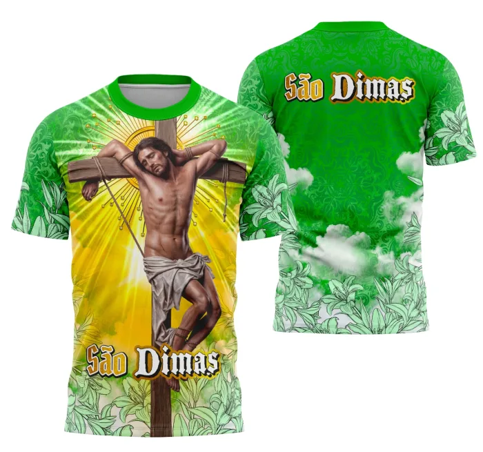 Foto de camiseta unissex preta com logo no peito e estampa grande nas costas inspiradas em São Dimas e temas religiosos, perfeita para quem valoriza fé e tradição.